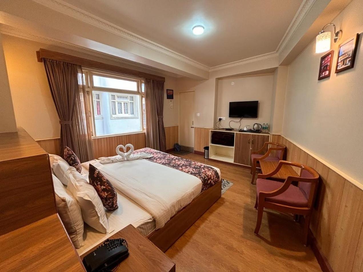 Serenity Taksa Palace Otel Darjeeling  Dış mekan fotoğraf