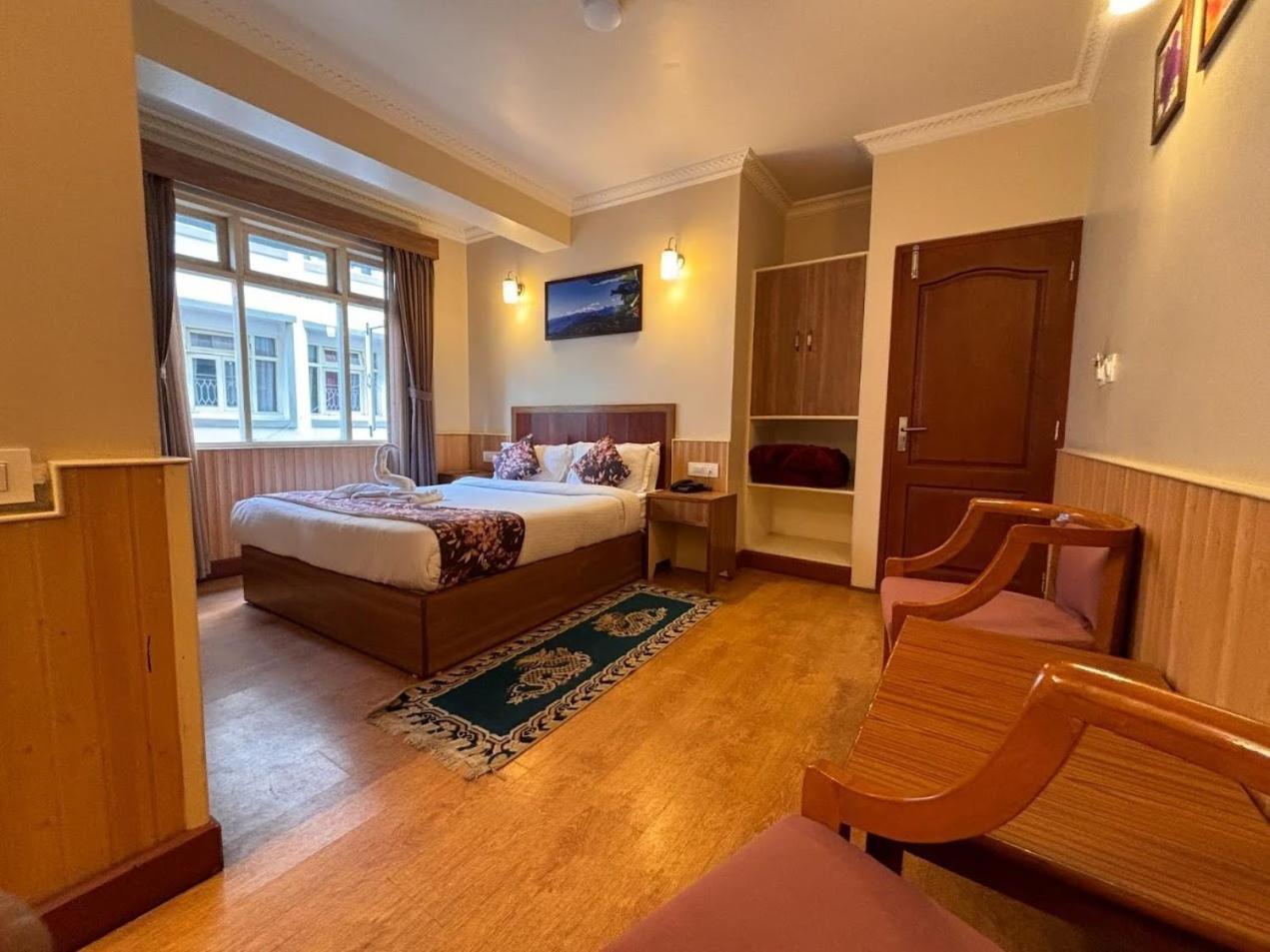 Serenity Taksa Palace Otel Darjeeling  Dış mekan fotoğraf